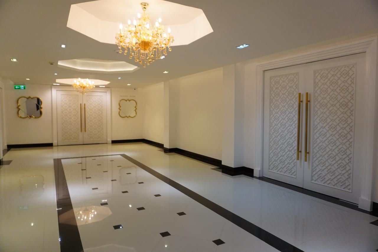 Taris Art Hotel Phrae Exterior photo