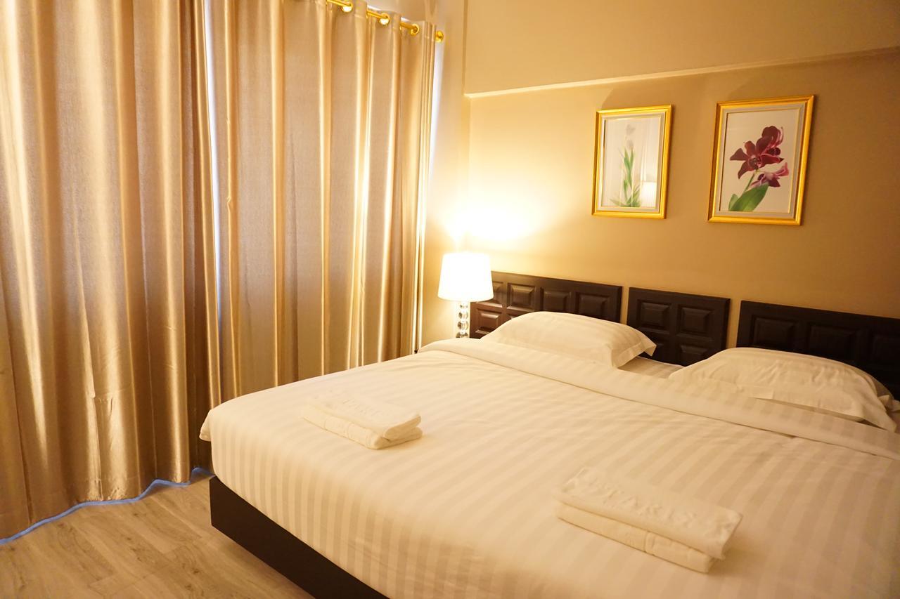 Taris Art Hotel Phrae Exterior photo