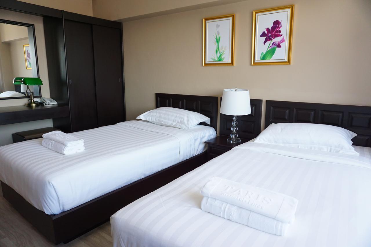 Taris Art Hotel Phrae Exterior photo